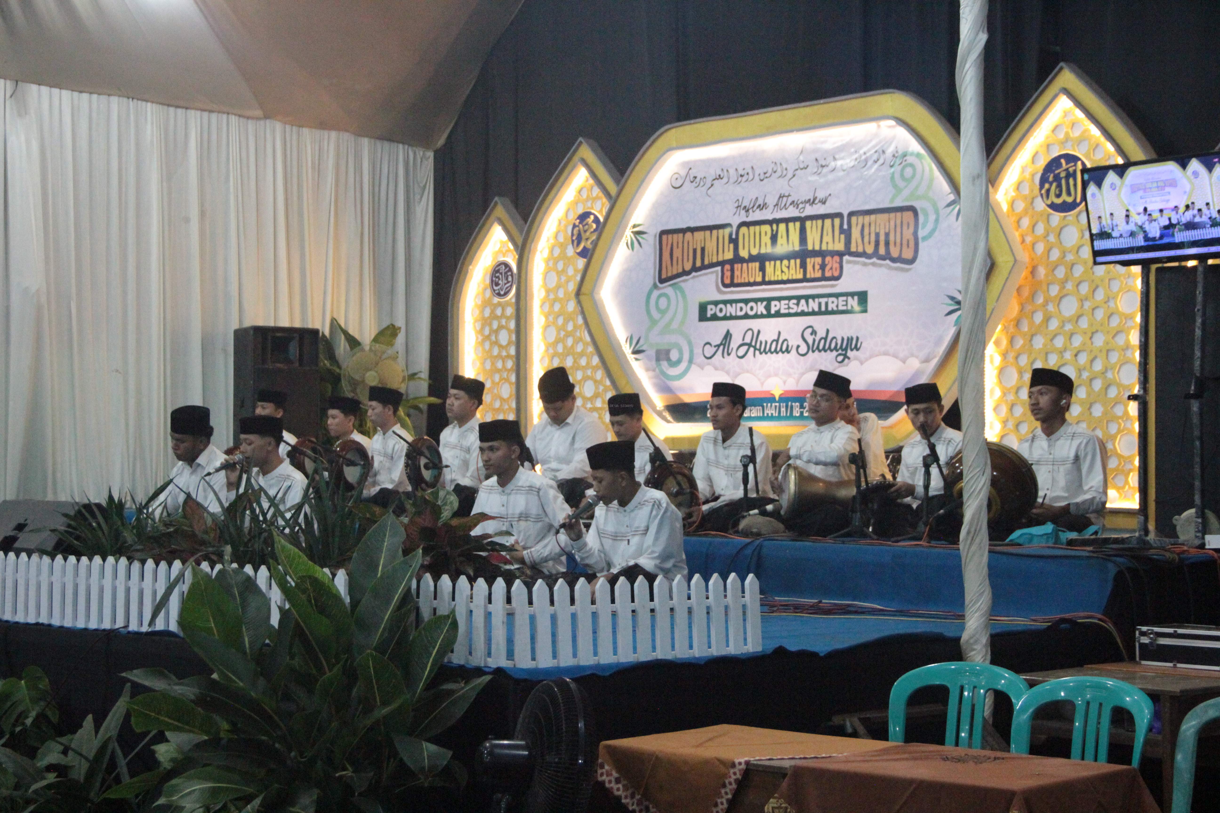 Rangkaian Peringatan Khotmil Qur’an Wal Kutub dan Haul Massal ke-26 Warnai Tiga Hari Penuh Berkah di Ponpes Al Huda Sidayu